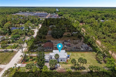 Villa ou maison à vendre à Naples, Floride: 3 chambres, 176.51 m2 № 1978730 - photo 9