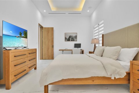 Villa ou maison à vendre à Naples, Floride: 3 chambres, 176.51 m2 № 1978730 - photo 30