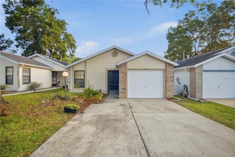 Casa en Ocala, Florida 3 dormitorios, 130.9 m2 № 2157696
