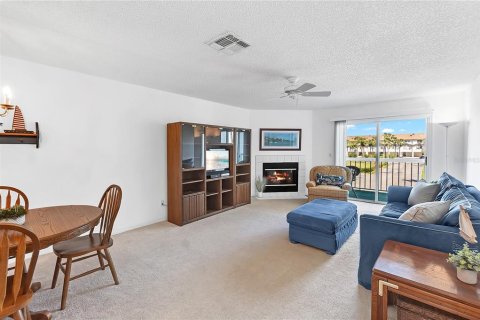 Adosado en venta en Tierra Verde, Florida, 3 dormitorios, 147.25 m2 № 1724685 - foto 6