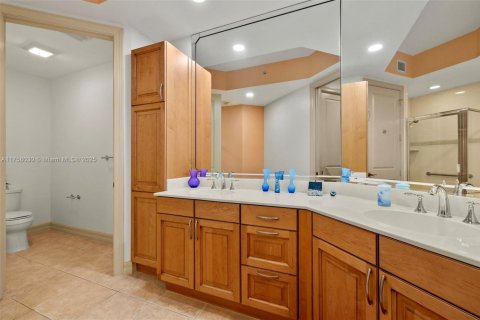 Condo in Fort Myers, Florida, 3 bedrooms  № 1863406 - photo 29