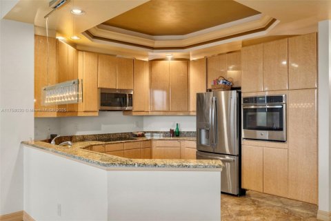 Condo in Fort Myers, Florida, 3 bedrooms  № 1863406 - photo 14