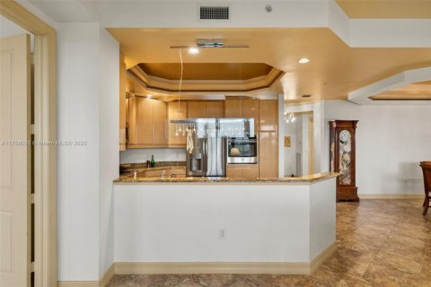 Condo in Fort Myers, Florida, 3 bedrooms  № 1863406 - photo 13