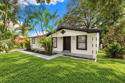 Casa en Tampa, Florida 4 dormitorios, 162.39 m2 № 2380524