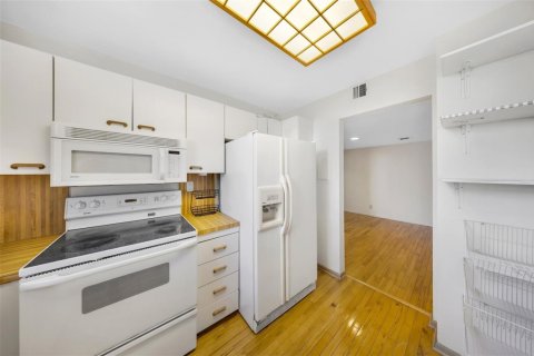Condominio en alquiler en Aventura, Florida, 2 dormitorios, 96.9 m2 № 2085949 - foto 14