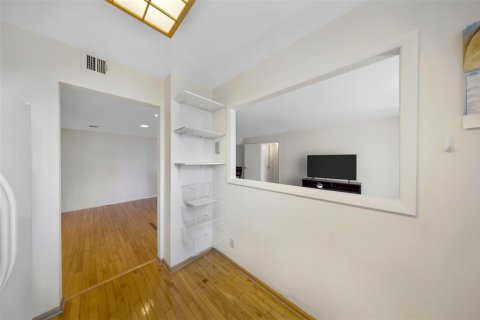 Condominio en alquiler en Aventura, Florida, 2 dormitorios, 96.9 m2 № 2085949 - foto 15