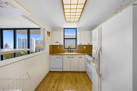 Condominio en alquiler en Aventura, Florida, 2 dormitorios, 96.9 m2 № 2085949 - foto 12
