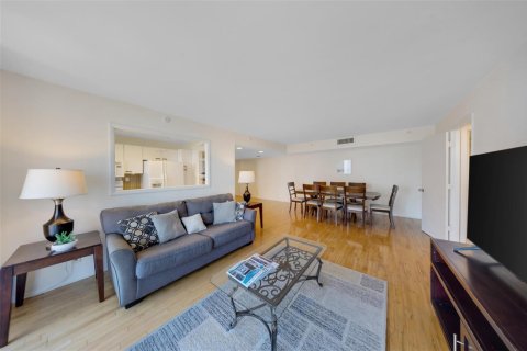Condominio en alquiler en Aventura, Florida, 2 dormitorios, 96.9 m2 № 2085949 - foto 10