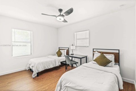 Villa ou maison à vendre à Miami, Floride: 3 chambres, 121.61 m2 № 2289111 - photo 10