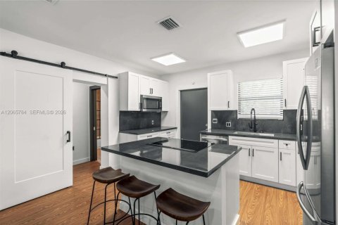 Villa ou maison à Miami, Floride 3 chambres, 121.61 m2 № 2289111