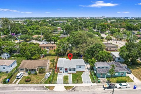 Villa ou maison à vendre à Miami, Floride: 3 chambres, 121.61 m2 № 2289111 - photo 24