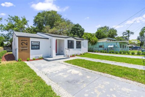 Villa ou maison à vendre à Miami, Floride: 3 chambres, 121.61 m2 № 2289111 - photo 20