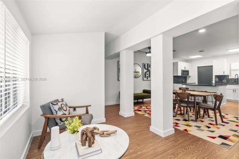 Villa ou maison à vendre à Miami, Floride: 3 chambres, 121.61 m2 № 2289111 - photo 5