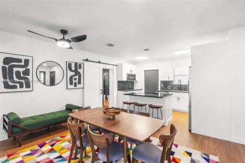 Villa ou maison à vendre à Miami, Floride: 3 chambres, 121.61 m2 № 2289111 - photo 6