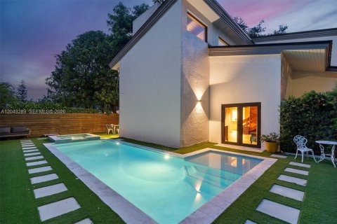Villa ou maison à vendre à Miami Shores, Floride: 3 chambres, 275.64 m2 № 2250445 - photo 7