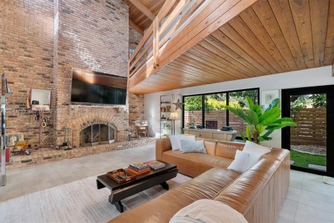 Villa ou maison à vendre à Miami Shores, Floride: 3 chambres, 275.64 m2 № 2250445 - photo 15