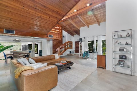 Villa ou maison à vendre à Miami Shores, Floride: 3 chambres, 275.64 m2 № 2250445 - photo 18
