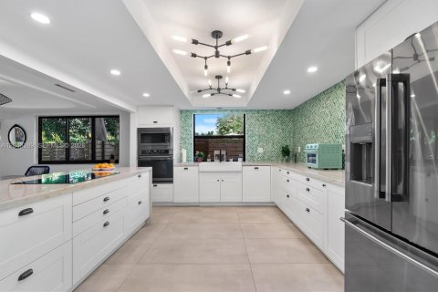 Villa ou maison à vendre à Miami Shores, Floride: 3 chambres, 275.64 m2 № 2250445 - photo 26