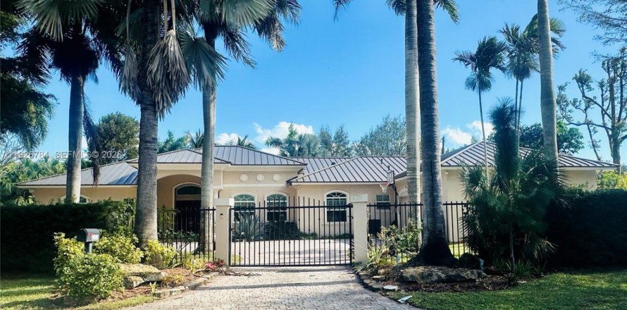 Casa en Palmetto Bay, Florida 4 dormitorios, 337.61 m2 № 2079203