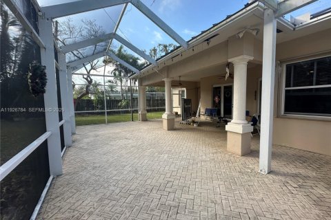 Casa en alquiler en Palmetto Bay, Florida, 4 dormitorios, 337.61 m2 № 2079203 - foto 7