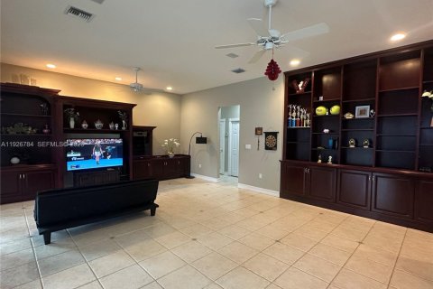Casa en alquiler en Palmetto Bay, Florida, 4 dormitorios, 337.61 m2 № 2079203 - foto 13