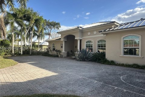 Casa en alquiler en Palmetto Bay, Florida, 4 dormitorios, 337.61 m2 № 2079203 - foto 3