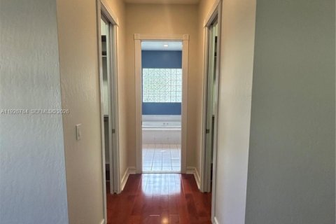 Casa en alquiler en Palmetto Bay, Florida, 4 dormitorios, 337.61 m2 № 2079203 - foto 22