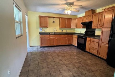 House in Kissimmee, Florida 3 bedrooms, 132.29 sq.m. № 2201073 - photo 15