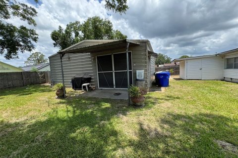 House in Kissimmee, Florida 3 bedrooms, 132.29 sq.m. № 2201073 - photo 10