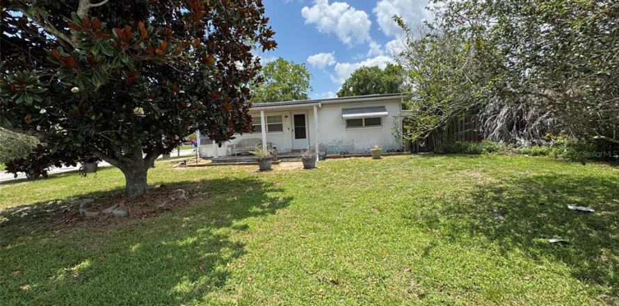 House in Kissimmee, Florida 3 bedrooms, 132.29 sq.m. № 2201073