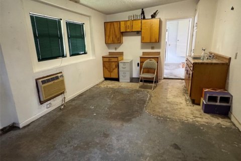 House in Kissimmee, Florida 3 bedrooms, 132.29 sq.m. № 2201073 - photo 30