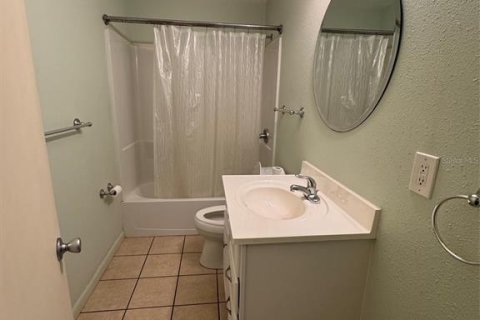 House in Kissimmee, Florida 3 bedrooms, 132.29 sq.m. № 2201073 - photo 22