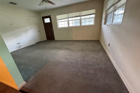 House in Kissimmee, Florida 3 bedrooms, 132.29 sq.m. № 2201073 - photo 17