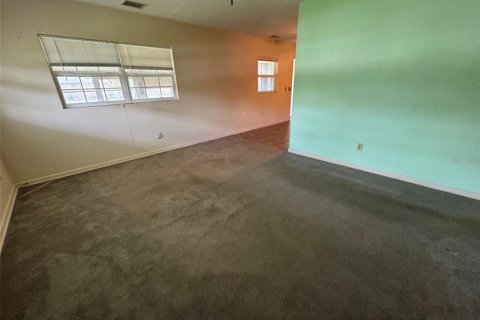House in Kissimmee, Florida 3 bedrooms, 132.29 sq.m. № 2201073 - photo 16