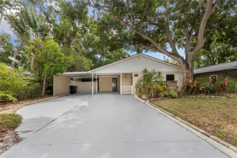 Casa en alquiler en Tampa, Florida, 3 dormitorios, 137.96 m2 № 1878056 - foto 1