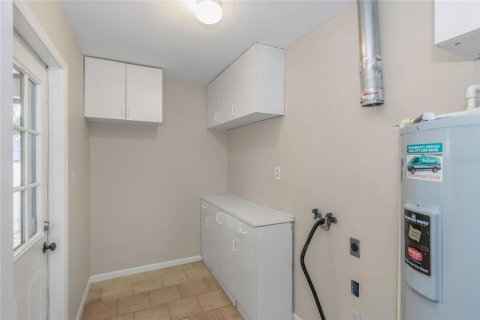 Casa en alquiler en Tampa, Florida, 3 dormitorios, 137.96 m2 № 1878056 - foto 30