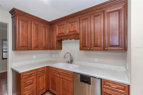 Casa en alquiler en Tampa, Florida, 3 dormitorios, 137.96 m2 № 1878056 - foto 16