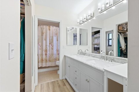 Villa ou maison à vendre à Sarasota, Floride: 2 chambres, 135.27 m2 № 2137179 - photo 11