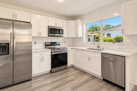 Villa ou maison à vendre à Merrit Island, Floride: 3 chambres, 119.1 m2 № 2415375 - photo 5