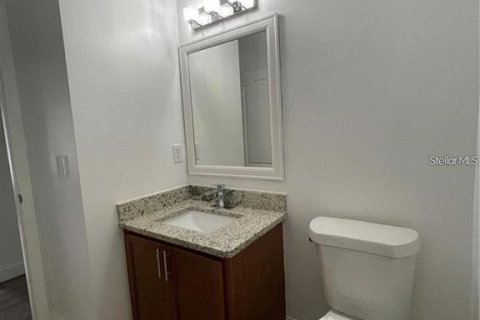 Touwnhouse à louer à Orlando, Floride: 3 chambres, 135.73 m2 № 2378238 - photo 16