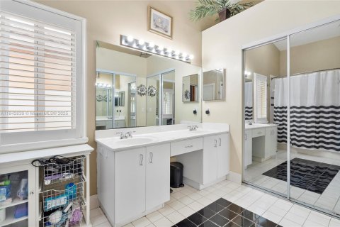House in Miramar, Florida 4 bedrooms, 151.62 sq.m. № 1836743 - photo 23