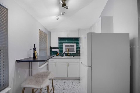 Propiedad comercial en venta en Saint Petersburg, Florida, 5 dormitorios, 272.2 m2 № 1906605 - foto 21
