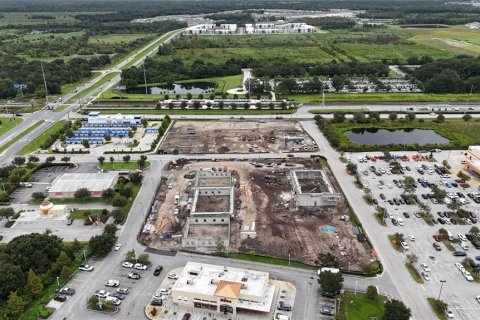 Propiedad comercial en venta en Kissimmee, Florida № 2114193 - foto 5