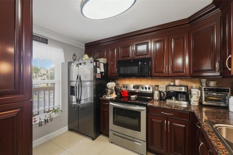 Condominio en Tamarac, Florida, 2 dormitorios  № 2084496
