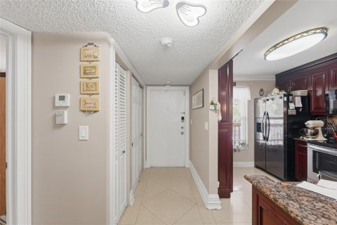 Condominio en venta en Tamarac, Florida, 2 dormitorios, 81.75 m2 № 2084496 - foto 3