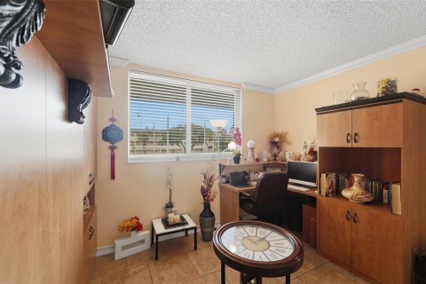 Condominio en venta en Tamarac, Florida, 2 dormitorios, 81.75 m2 № 2084496 - foto 11