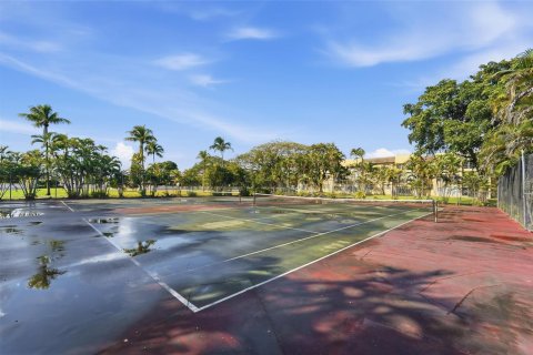 Condominio en venta en Tamarac, Florida, 2 dormitorios, 81.75 m2 № 2084496 - foto 25