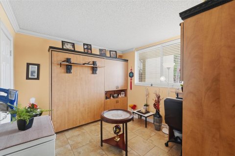 Condominio en venta en Tamarac, Florida, 2 dormitorios, 81.75 m2 № 2084496 - foto 9