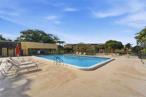 Condominio en venta en Tamarac, Florida, 2 dormitorios, 81.75 m2 № 2084496 - foto 23