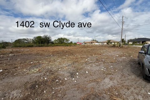 Land in Lehigh Acres, Florida № 2158372